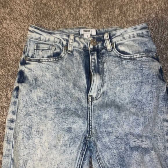 Forever 21 Straight Leg Acid Wash Jeans - Picture 2 of 4
